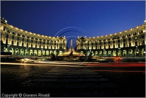 piazzaesedra0001.jpg