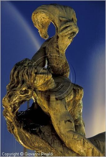 piazzaesedra0014.jpg