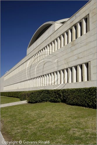 ITALY - ROMA - EUR - Palazzo dei Congressi (Adalberto Libera 1938-54) - lato sud-ovest su Viale della Letteratura