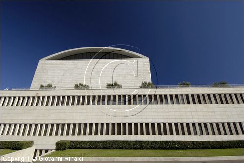 ITALY - ROMA - EUR - Palazzo dei Congressi (Adalberto Libera 1938-54) - lato sud-ovest su Viale della Letteratura