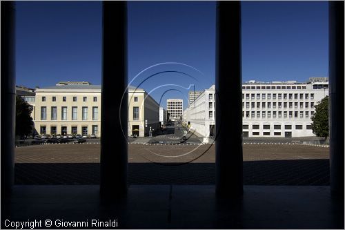 ITALY - ROMA - EUR - Palazzo dei Congressi (Adalberto Libera 1938-54) - veduta dall'ingresso verso Piazza J.F.Kennedy
