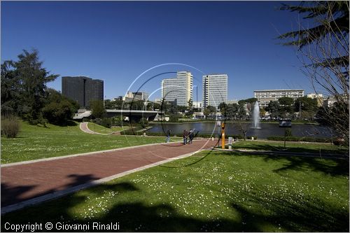 ITALY - ROMA - EUR - la passeggiata del Giappone intorno al laghetto artificiale