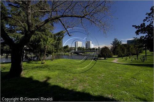 ITALY - ROMA - EUR - la passeggiata del Giappone intorno al laghetto artificiale