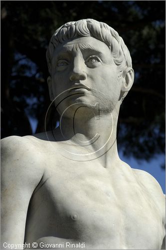 ITALY - ROMA - EUR - statua presso il Palazzo degli Uffici