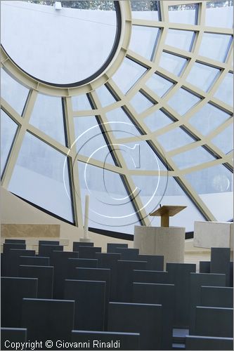 ITALY - ROME - ROMA - Quartiere della Magliana - Chiesa del Santo Volto di Gesù (Piero Sartogo e Nathalie Grenon - 2006) - veduta interna