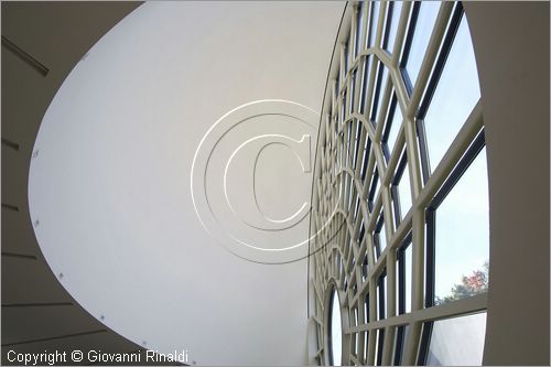 ITALY - ROME - ROMA - Quartiere della Magliana - Chiesa del Santo Volto di Gesù (Piero Sartogo e Nathalie Grenon - 2006) - veduta interna