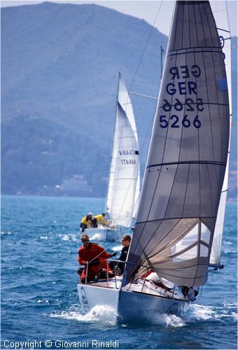 pasquavela03_j24_ger5266_02.jpg