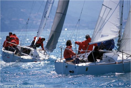 pasquavela03_j24_ita200_01.jpg