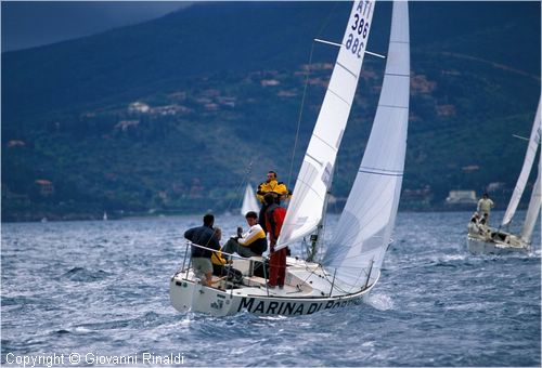 pasquavela03_j24_ita386_02.jpg