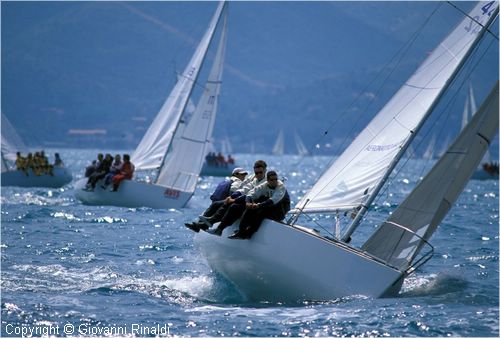 pasquavela03_j24_ita442_03.jpg