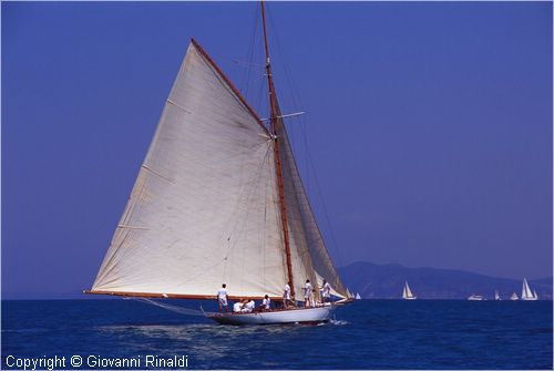 pradaweek98_0004.jpg