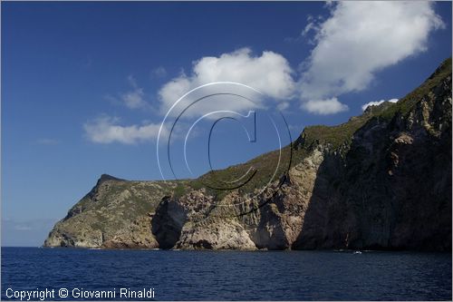 ITALY - TUSCANY - TOSCANA - (Parco dell'Arcipelago Toscano) - ISOLA DI CAPRAIA (LI) - La costa sudoccidentale presso la Punta delle Linguelle e la costa del Sondaretto