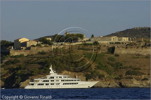 ITALY - TUSCANY - TOSCANA - ISOLA D'ELBA (LI) - Porto Azzurro con la fortezza di Portolongone del 1603, oggi penitenziario