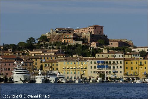 ITALY - TUSCANY - TOSCANA - ISOLA D'ELBA (LI) - Portoferraio - il Porto della Citt Vechia e sopra i bastioni del Forte Stella