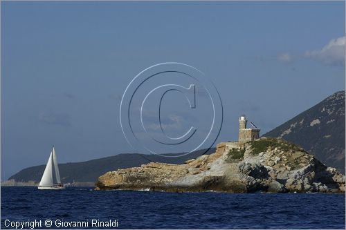 ITALY - TUSCANY - TOSCANA - ISOLA D'ELBA (LI) - lo Scoglietto con il faro presso Portoferraio