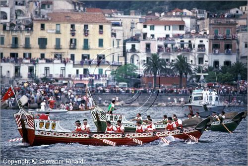 ITALY - AMALFI (SA)
Regata Storica delle Antiche Repubbliche Marinare
(si svolge ad Amalfi ogni 4 anni - l'ultima  stata nel 2001)
la gara