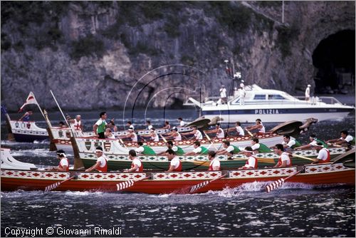 ITALY - AMALFI (SA)
Regata Storica delle Antiche Repubbliche Marinare
(si svolge ad Amalfi ogni 4 anni - l'ultima  stata nel 2001)
la gara