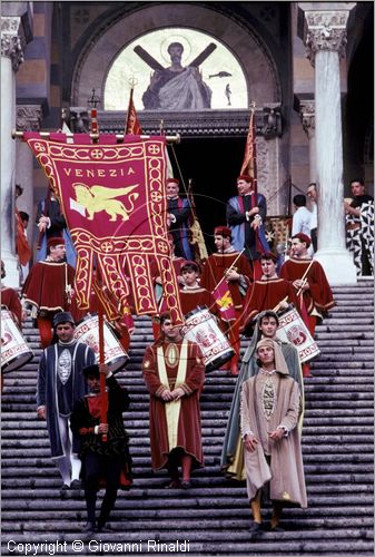 ITALY - AMALFI (SA)
Regata Storica delle Antiche Repubbliche Marinare
(si svolge ad Amalfi ogni 4 anni - l'ultima  stata nel 2001)
corteo storico