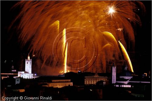 ITALY - ASCOLI PICENO
La Quintana (prima domenica di agosto)
fuochi artificiali