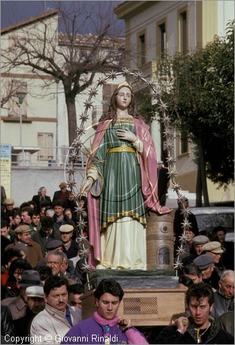 ITALY - LAMA DEI PELIGNI (CH) - Ballo della pupa (26 dicembre) - processione di Santa Barbara