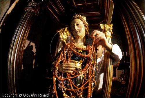 ITALY - BOLSENA (VT)
Festa dei Misteri di Santa Cristina (23 e 24 luglio)
statua di Santa Cristina durante la vestizione dei gioielli prima della processione