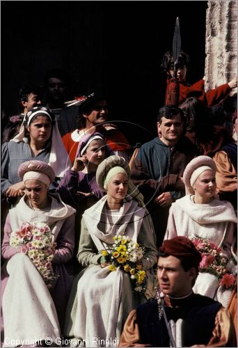 ITALY - ASSISI (PG)
Calendimaggio (primi di maggio)
La citt rivive l'epoca medievale per celebrare il ritorno della primavera