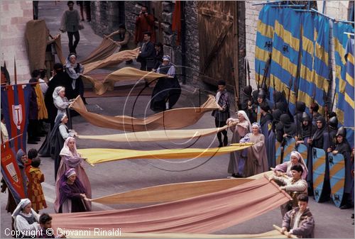 ITALY - ASSISI (PG)
Calendimaggio (primi di maggio)
La citt rivive l'epoca medievale per celebrare il ritorno della primavera