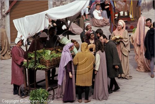 ITALY - ASSISI (PG)
Calendimaggio (primi di maggio)
La città rivive l'epoca medievale per celebrare il ritorno della primavera