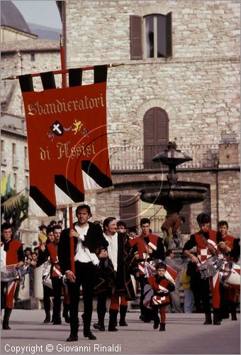 ITALY - ASSISI (PG)
Calendimaggio (primi di maggio)
La citt rivive l'epoca medievale per celebrare il ritorno della primavera