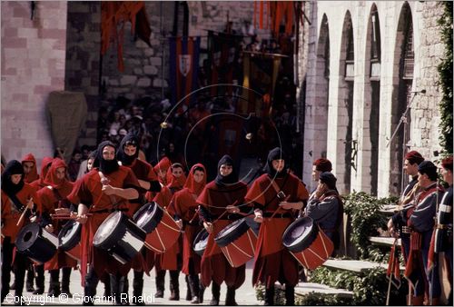 ITALY - ASSISI (PG)
Calendimaggio (primi di maggio)
La citt rivive l'epoca medievale per celebrare il ritorno della primavera