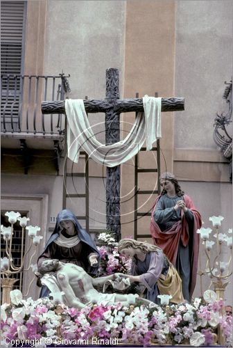 ITALY - CALTANISSETTA
Settimana Santa
i Misteri della Passione di Cristo rappresentati in splendide statue in cartapesta del '700