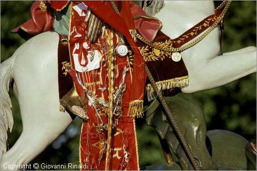 ITALY - CHIEUTI (FG)
Corsa dei Carri trainati dai buoi (21-23 aprile)
Processione di San Giorgio