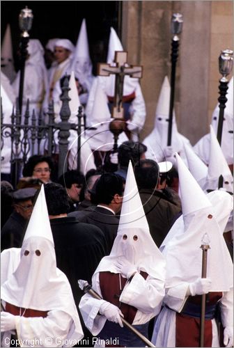 ITALY - ENNA
Venerd Santo
processione delle confraternite