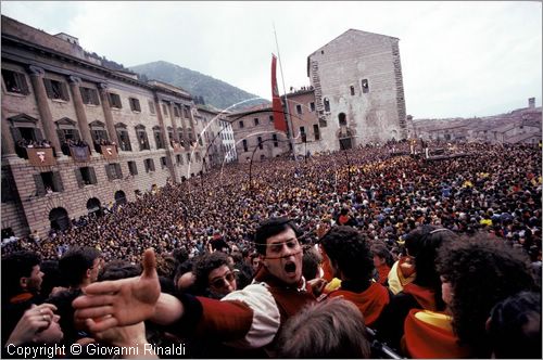 ITALY - GUBBIO (PG)
Festa della Corsa dei Ceri (15 maggio)
i ceri nella piazza della Signoria per l'alzata