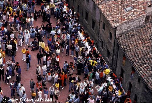 ITALY - GUBBIO (PG)
Festa della Corsa dei Ceri (15 maggio)
la folla riempie la citt