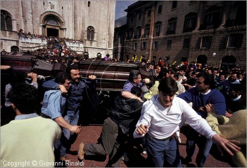 ITALY - GUBBIO (PG)
Festa della Corsa dei Ceri (15 maggio)
la prima domenica di maggio i ceri scendono in citt dal santuario. In piazza della Signoria le prime corse prima di entrare nel palazzo