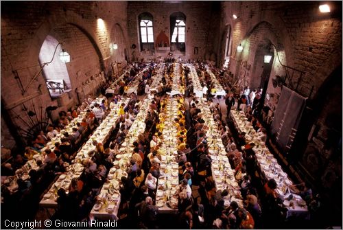 ITALY - GUBBIO (PG)
Festa della Corsa dei Ceri (15 maggio)
Banchetto dei ceraioli nel Palazzo dei Consoli