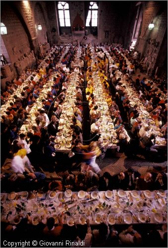 ITALY - GUBBIO (PG)
Festa della Corsa dei Ceri (15 maggio)
Banchetto dei ceraioli nel Palazzo dei Consoli