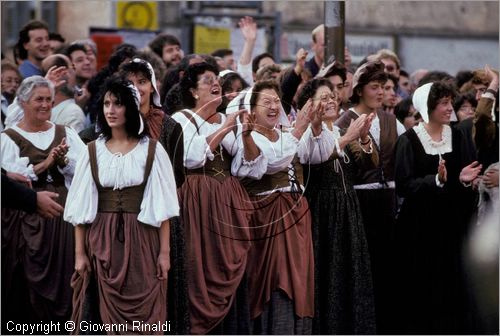 ITALY - MARINO (RM) - Sagra dell'uva (prima decade di ottobre) - corteo storico