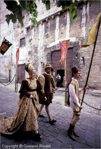 ITALY - NARNI (TR)
Corsa all'Anello (2a Domenica di Maggio)
corteo storico