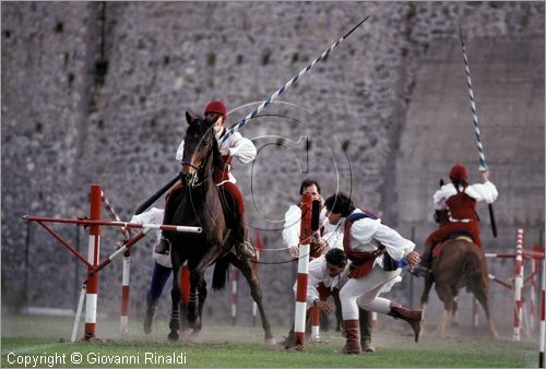 ITALY - NARNI (TR)
Corsa all'Anello (2a Domenica di Maggio)
corsa