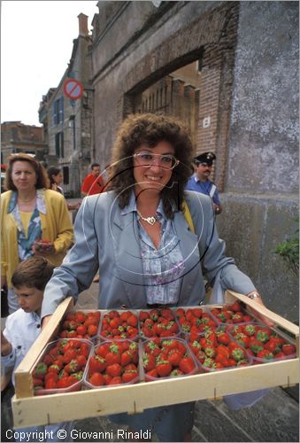 ITALY - NEMI (RM)
Sagra della Fragola (giugno)