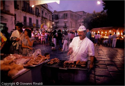 ITALY - NOLA (NA)
Festa dei Gigli (S. Paolino - 22 giugno e domenica successiva)