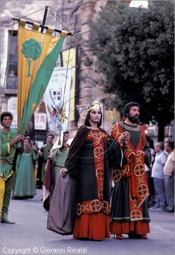 ITALY - ORIA (BR)
Corteo Storico di Federico II e Torneo dei Rioni (prima decade di agosto)
rievocazione del 10 Agosto del 1225 quando Federico II giunse in Oria con la sua corte per attendere la promessa sposa, Isabella di Brienne