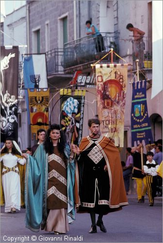 ITALY - ORIA (BR)
Corteo Storico di Federico II e Torneo dei Rioni (prima decade di agosto)
rievocazione del 10 Agosto del 1225 quando Federico II° giunse in Oria con la sua corte per attendere la promessa sposa, Isabella di Brienne