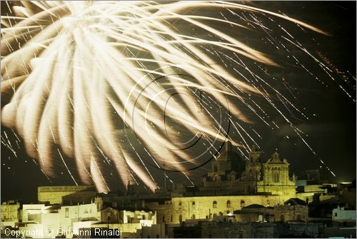 ITALY - OSTUNI (BR)
Cavalcata di Sant'Oronzo (26 agosto)
fuochi artificiali