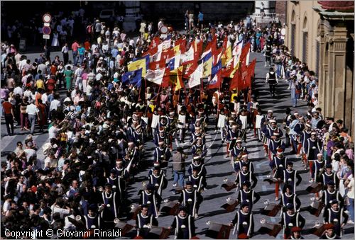 ITALY - SIENA
Il Palio (2 luglio e 16 agosto)
Corteo Storico in piazza Duomo, Trombetti, Musici e Vessilliferi