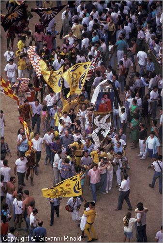 ITALY - SIENA
Il Palio (2 luglio e 16 agosto)
gioia per la contrada dell'Aquila che porta il palio per il ringraziamento in Duomo