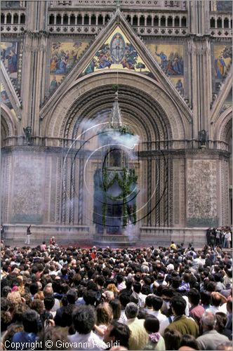 ITALY - ORVIETO (TR)
Festa della Palombella (Pentecoste)