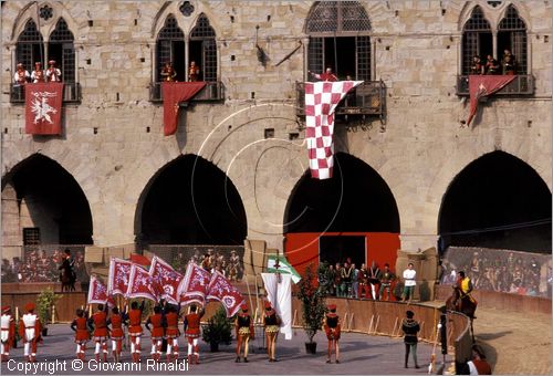 ITALY - PISTOIA
Giostra dell'Orso (25 luglio)
benedizione